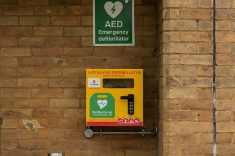 Defibrilator