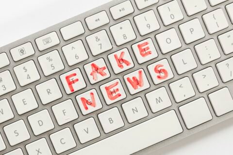 Keyboard With Fake News